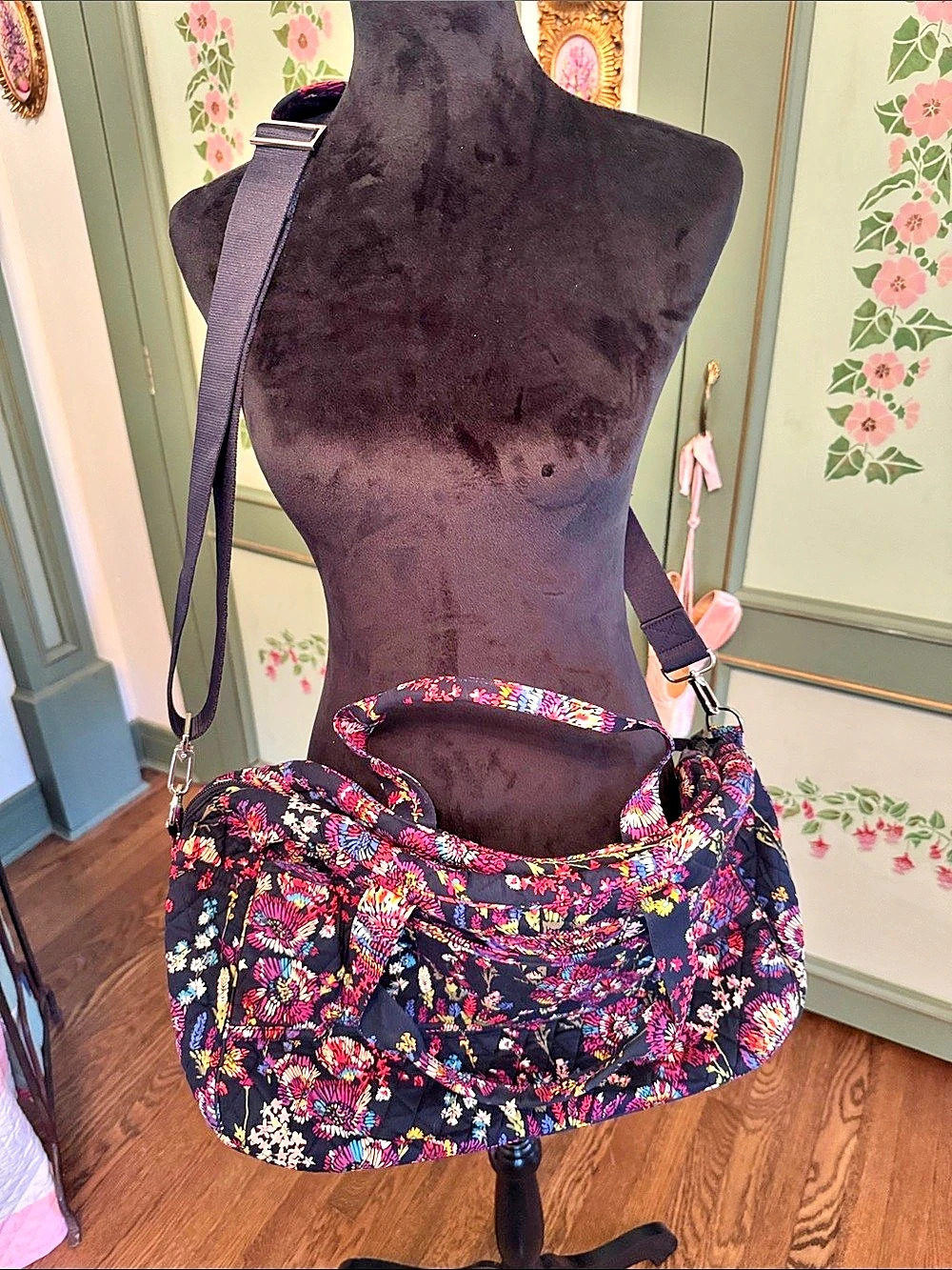 Vera Bradley Floral Travel Bag in Black & Multicolor - Picture 5 of 10
